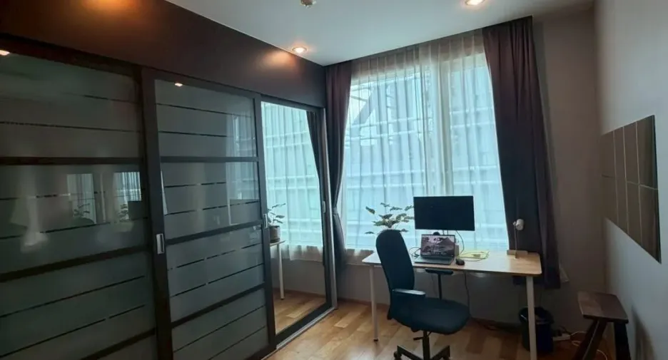 For sale 2 ベッドルーム condo in Pathum Wan, Bangkok