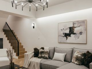 For rent 5 bedrooms townhouse in Khlong Toei, Bangkok