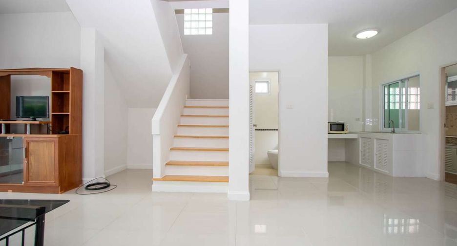 Casa en alquiler de 3 habitaciones en Saraphi, Chiang Mai