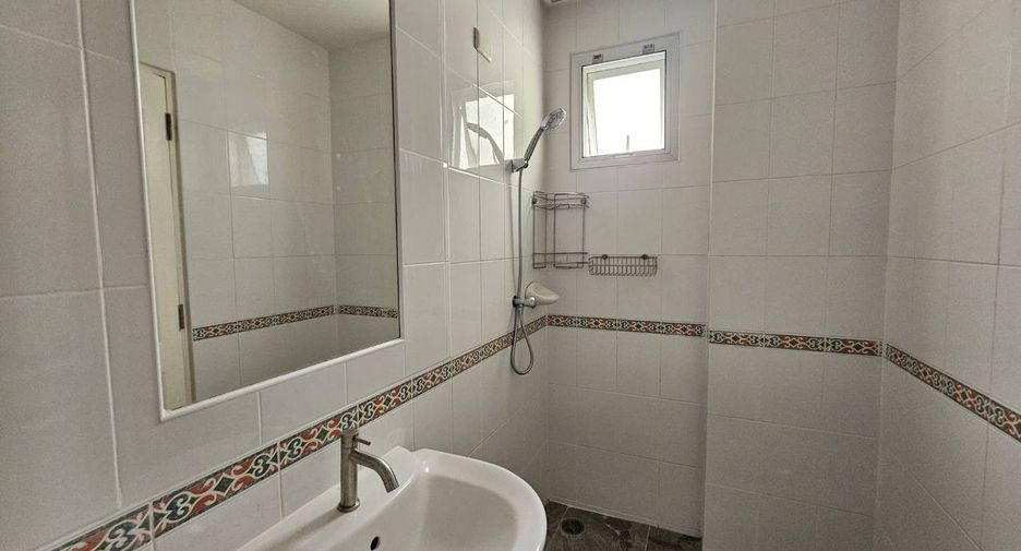 Casa en venta de 3 habitaciones en Bang Khun Thian, Bangkok