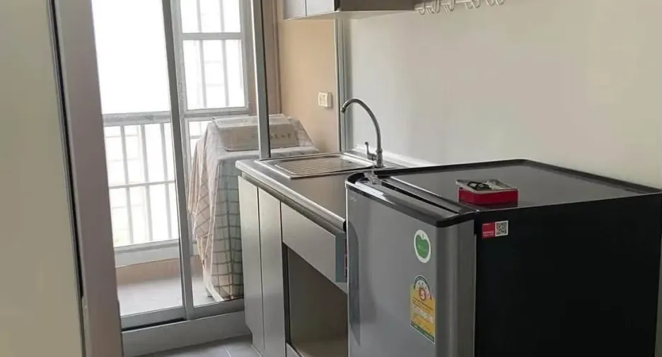 For rent 1 bed condo in Mueang Samut Prakan, Samut Prakan