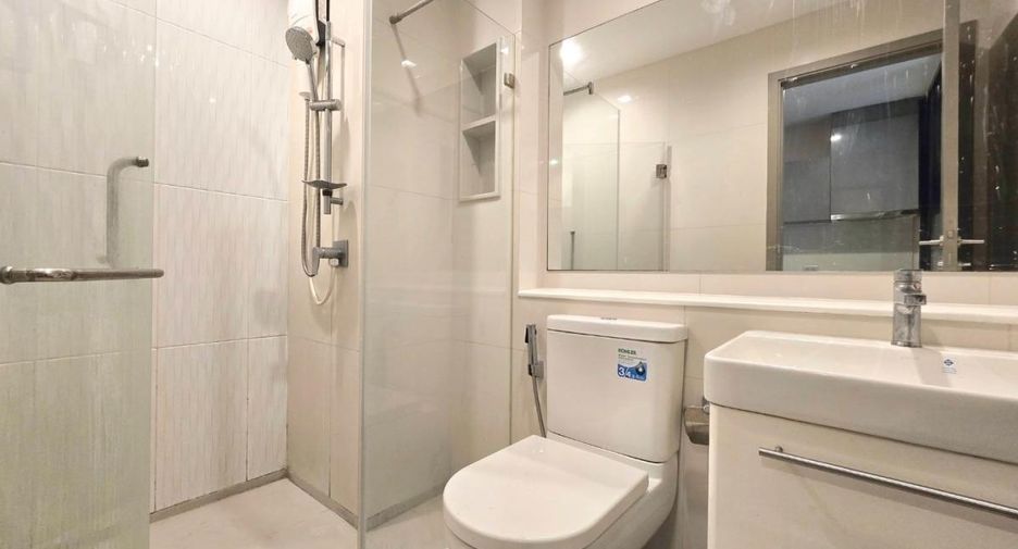 For rent 1 bed condo in Huai Khwang, Bangkok