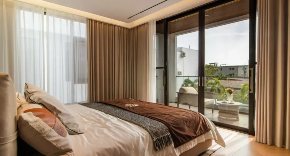 For sale 4 bedrooms house in Bang Lamung, Chonburi
