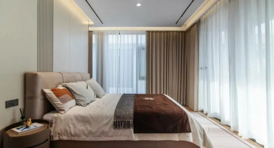 For sale 4 bedrooms house in Bang Lamung, Chonburi