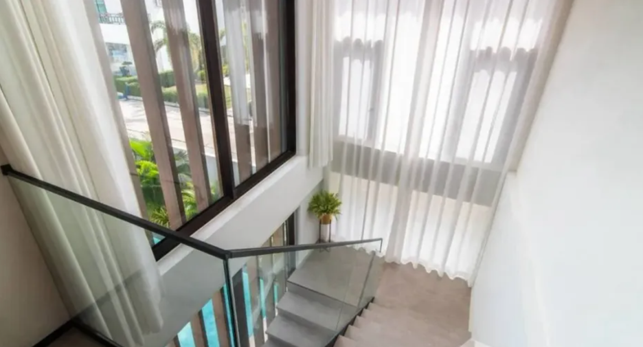 For sale 4 bedrooms house in Bang Lamung, Chonburi