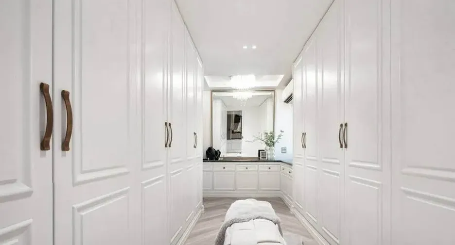 Casa en venta de 4 habitaciones en Watthana, Bangkok