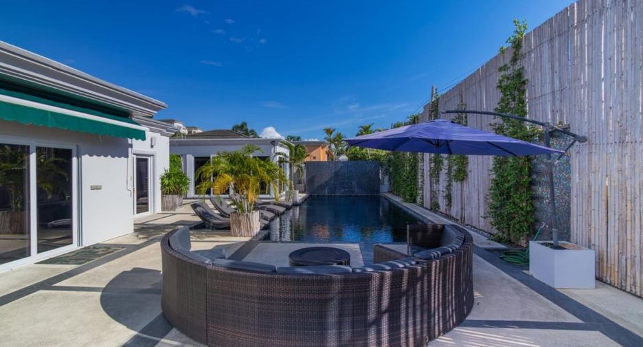 Casa en alquiler de 5 habitaciones en Bang Lamung, Chonburi
