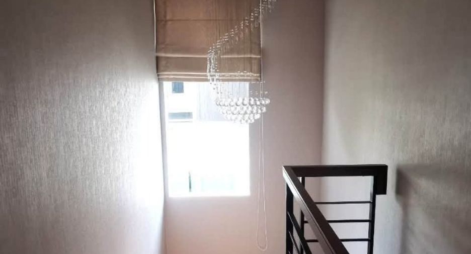 Haus zur Miete mit 4 Zimmer in Bang Phli, Samut Prakan