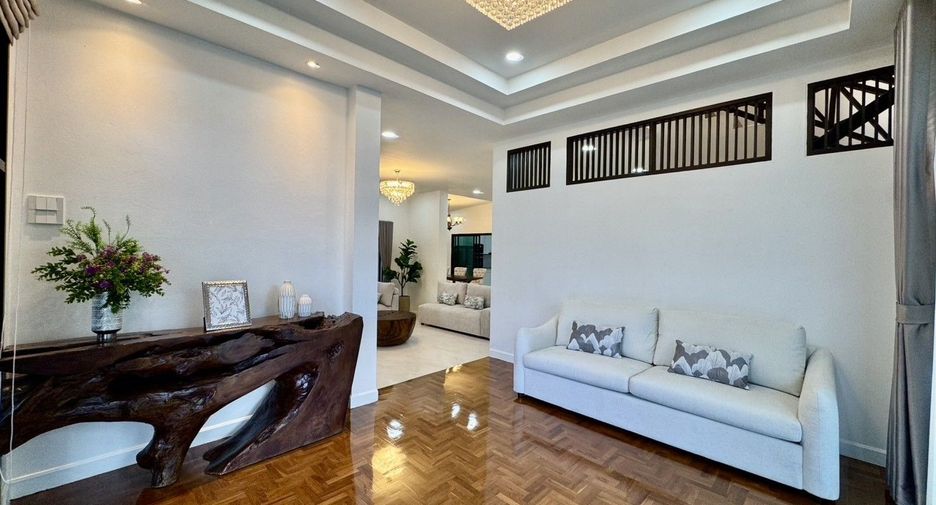 À vendre 5 chambres villa à Hang Dong, Chiang Mai