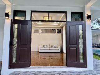 À vendre 5 chambres villa à Hang Dong, Chiang Mai
