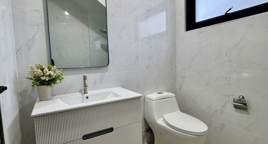 À vendre 5 chambres villa à Hang Dong, Chiang Mai