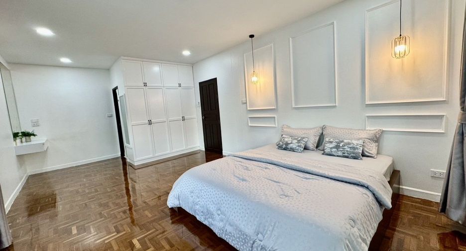 À vendre 5 chambres villa à Hang Dong, Chiang Mai