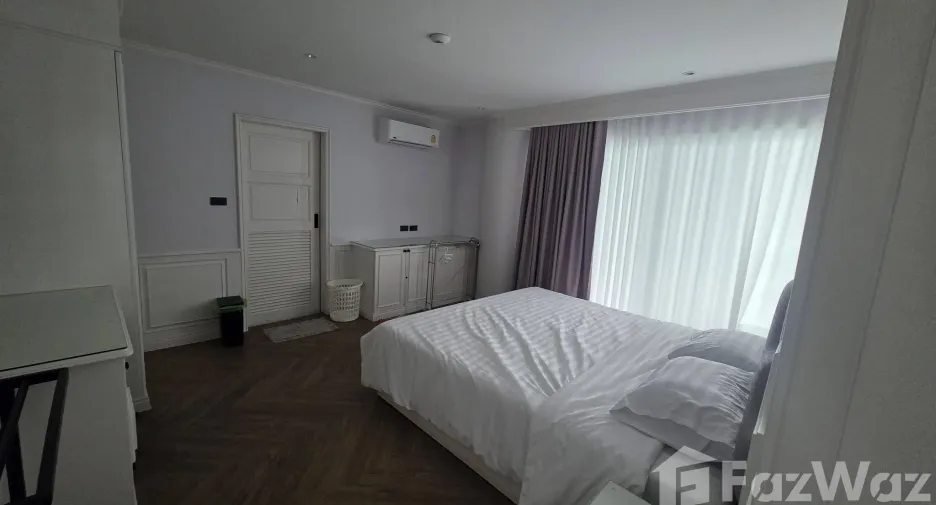 For rent 3 bedrooms condo in Bang Lamung, Chonburi