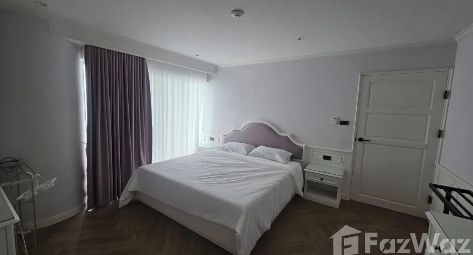For rent 3 bedrooms condo in Bang Lamung, Chonburi