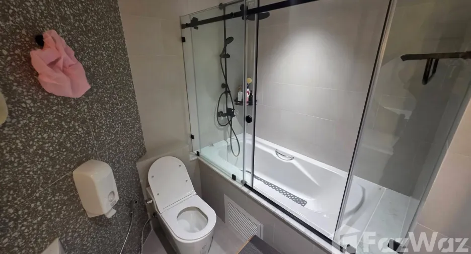 For rent 3 bedrooms condo in Bang Lamung, Chonburi