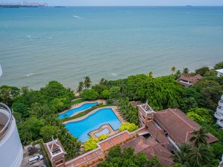 For sale 3 bedrooms condo in Bang Lamung, Chonburi