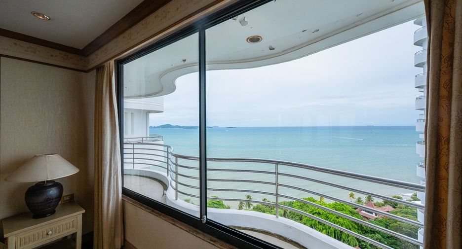 For sale 3 ベッドルーム condo in Bang Lamung, Chonburi