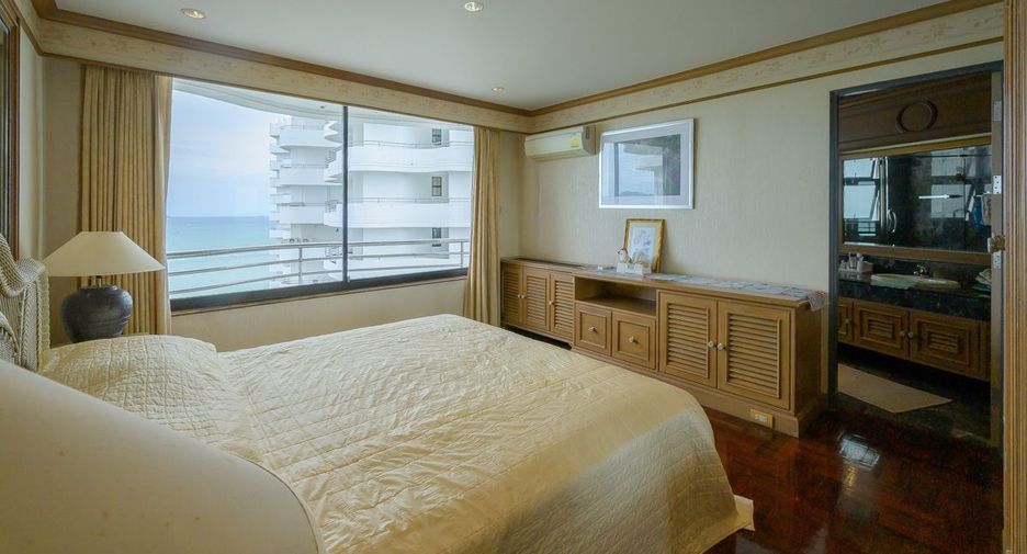 For sale 3 ベッドルーム condo in Bang Lamung, Chonburi