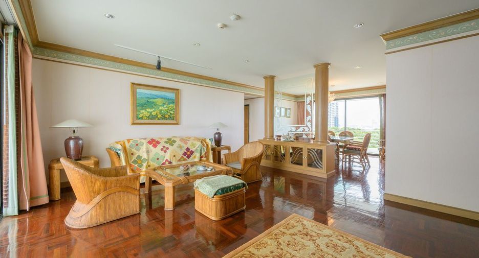 For sale 3 ベッドルーム condo in Bang Lamung, Chonburi