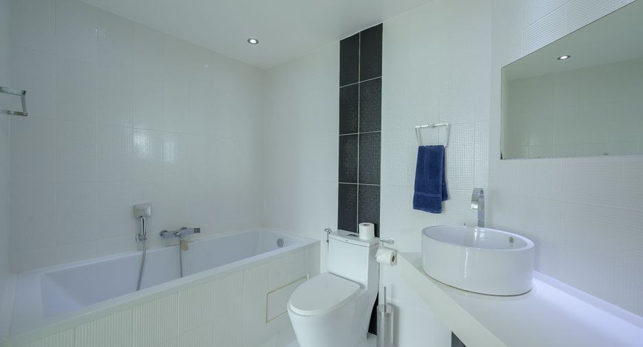 For sale 3 ベッドルーム condo in Bang Lamung, Chonburi