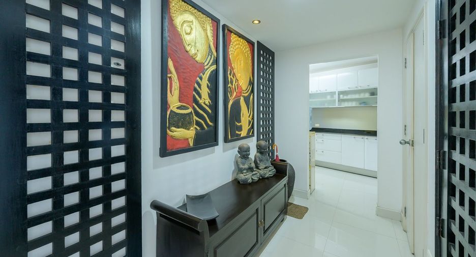 For sale 3 ベッドルーム condo in Bang Lamung, Chonburi