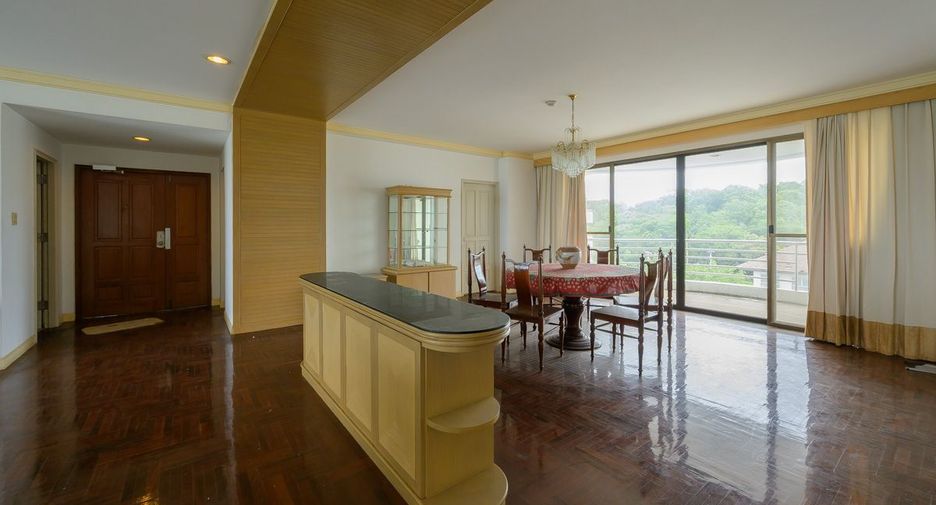 For sale 3 ベッドルーム condo in Bang Lamung, Chonburi