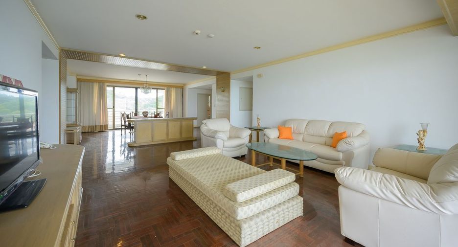 For sale 3 ベッドルーム condo in Bang Lamung, Chonburi