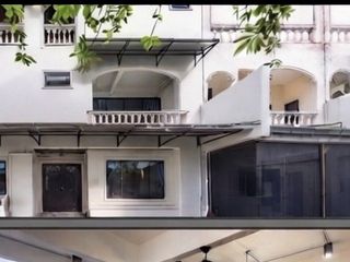 For sale 5 bedrooms house in Sathon, Bangkok