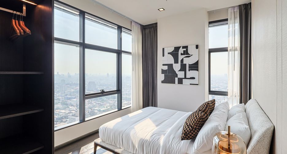 For sale 3 bedrooms condo in Ratchathewi, Bangkok