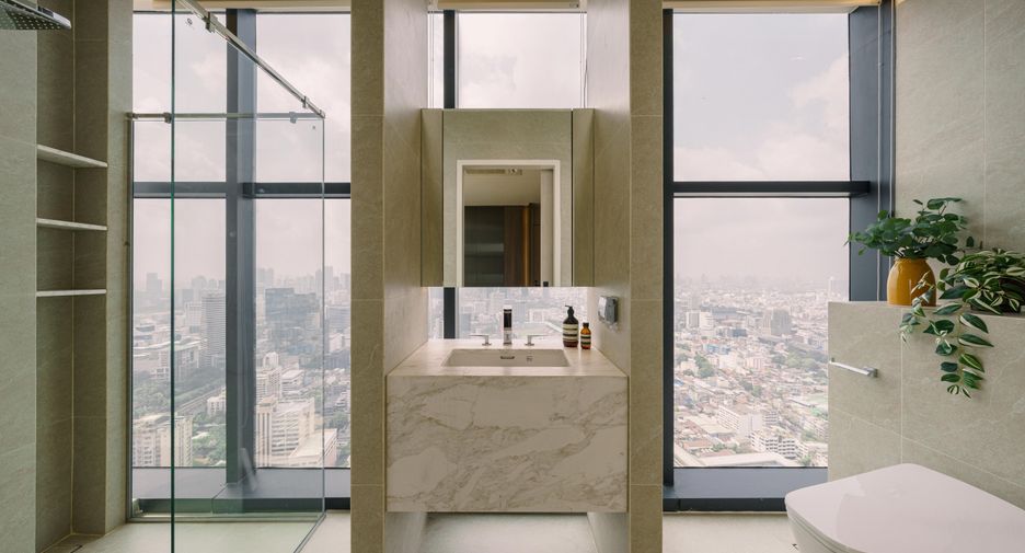 For sale 4 bedrooms condo in Ratchathewi, Bangkok