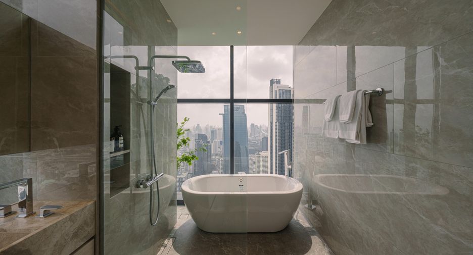 For sale 4 bedrooms condo in Ratchathewi, Bangkok