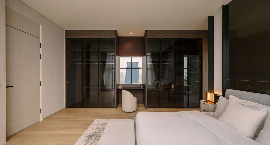 For sale 4 bedrooms condo in Ratchathewi, Bangkok