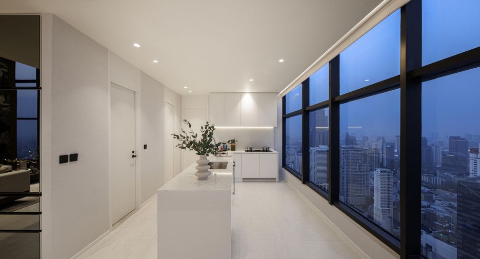 For sale 4 bedrooms condo in Ratchathewi, Bangkok