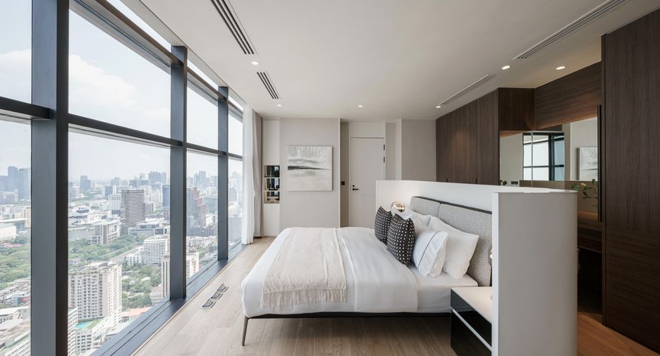 For sale 4 bedrooms condo in Ratchathewi, Bangkok