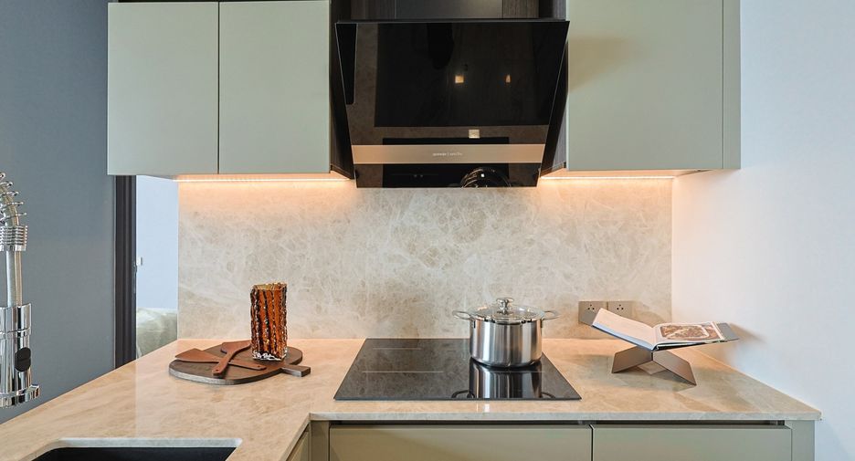 For sale 2 bedrooms condo in Ratchathewi, Bangkok