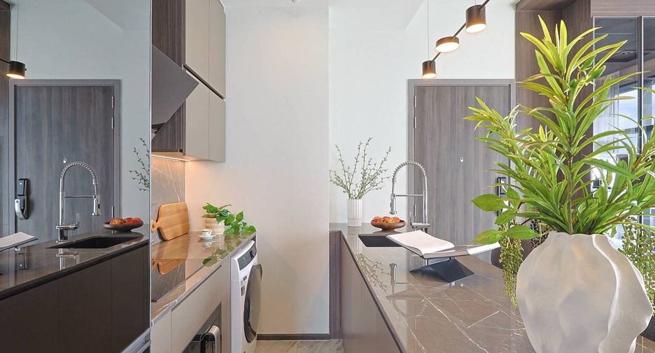 For sale 2 bedrooms condo in Ratchathewi, Bangkok