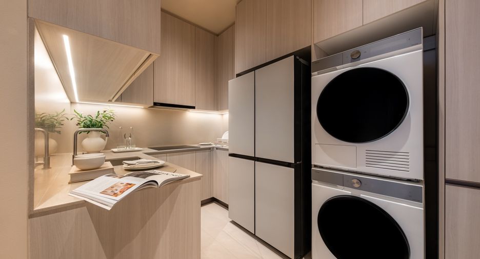 Condo en venta de 2 habitaciones en Khlong Toei, Bangkok