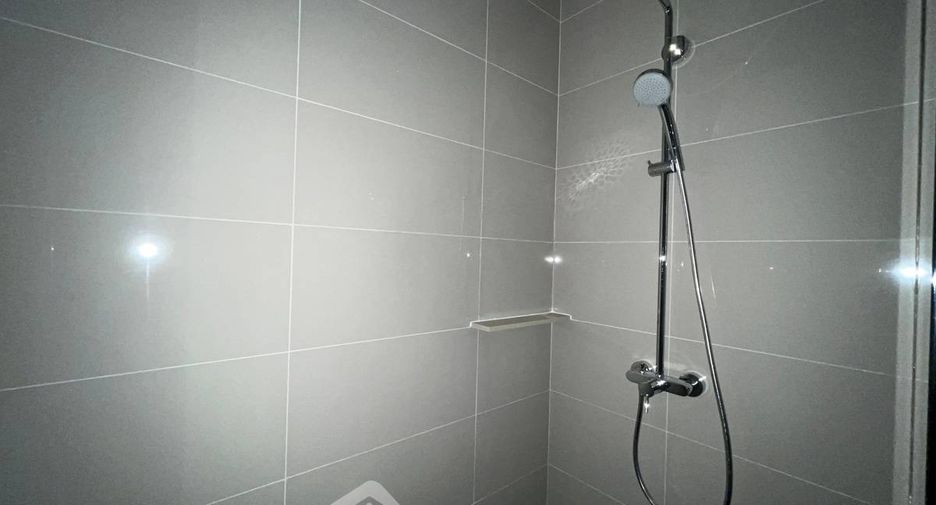 For sale 1 bed condo in Khlong Toei, Bangkok
