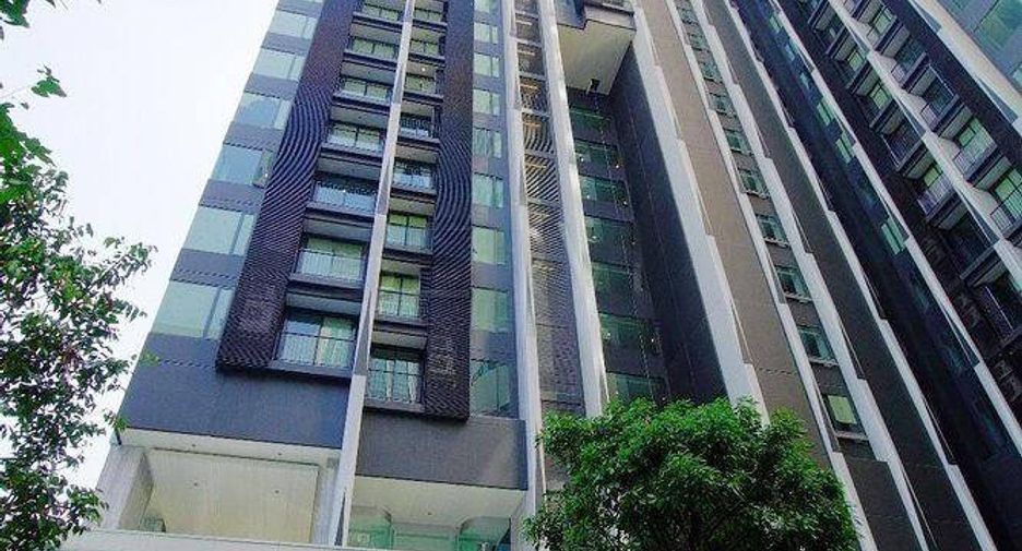 For sale 1 bed condo in Khlong Toei, Bangkok