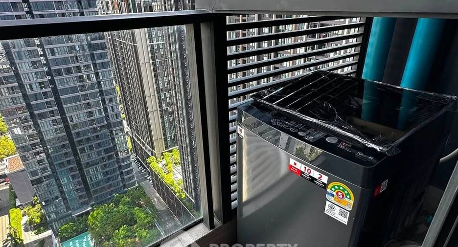 À vendre 1 chambre condo à Huai Khwang, Bangkok