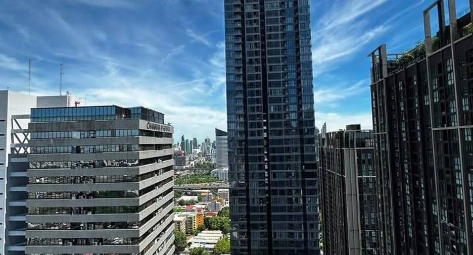 À vendre 1 chambre condo à Huai Khwang, Bangkok