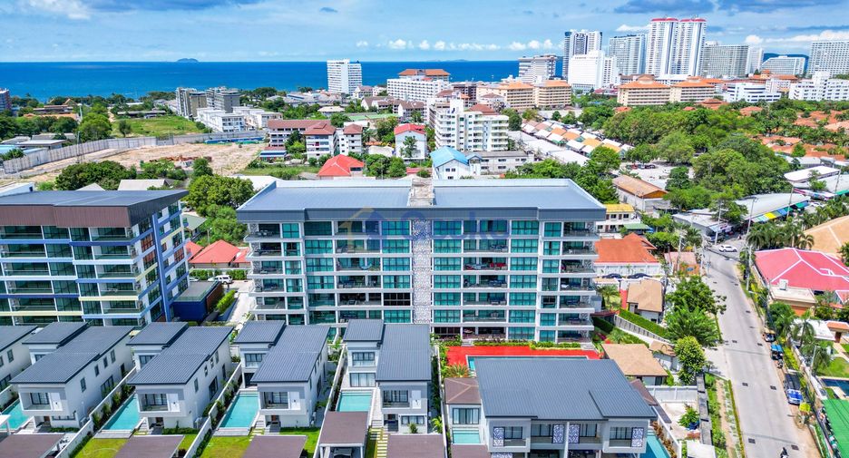 For rent 3 bedrooms condo in Jomtien, Pattaya