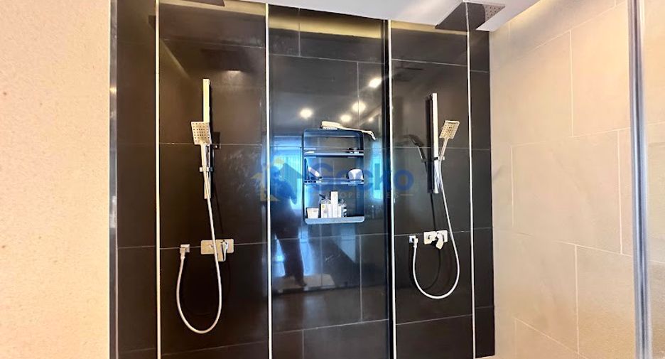 For rent 3 bedrooms condo in Jomtien, Pattaya