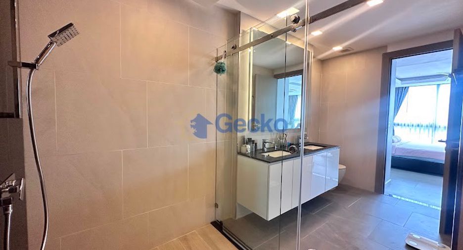 For rent 3 bedrooms condo in Jomtien, Pattaya