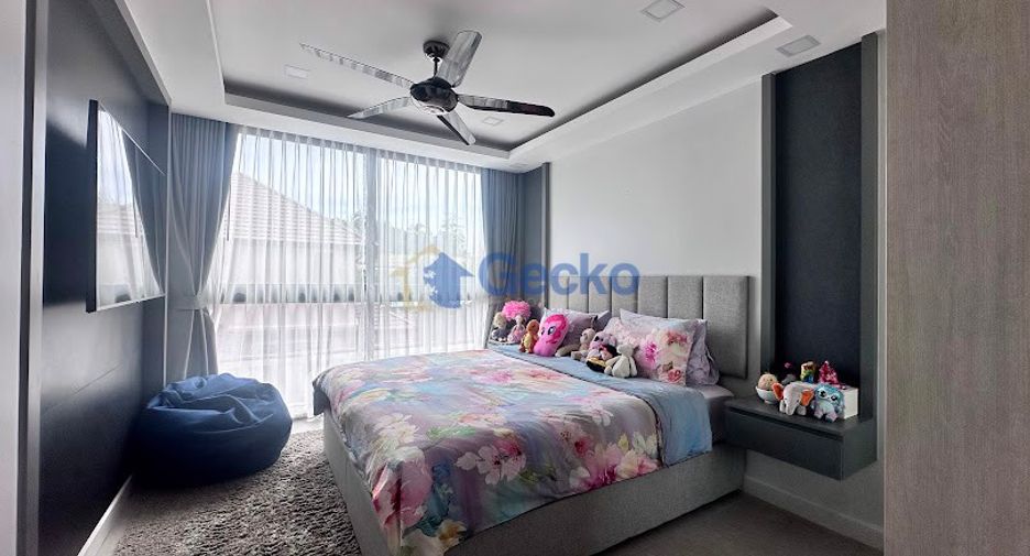 For rent 3 bedrooms condo in Jomtien, Pattaya