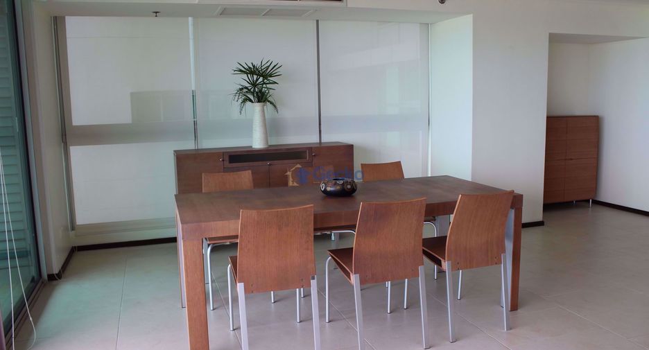 For rent 3 bedrooms condo in Bang Lamung, Chonburi