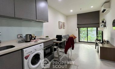 For sale 1 bed condo in Khlong Toei, Bangkok