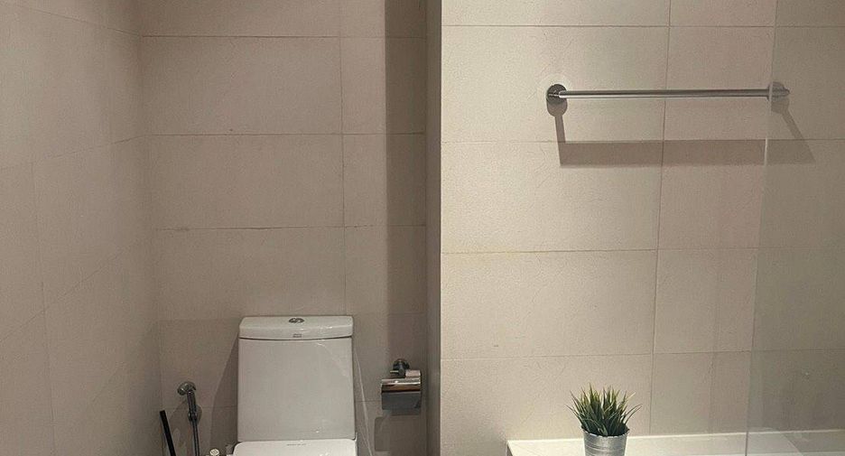 For rent 1 bed condo in Watthana, Bangkok