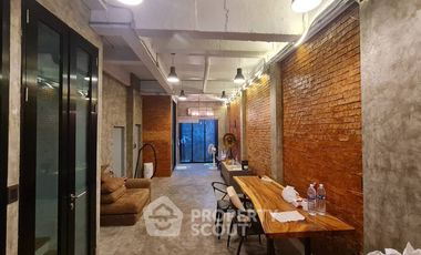 For rent 3 bedrooms townhouse in Chom Thong, Bangkok