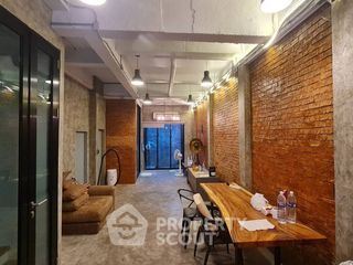 For rent 3 bedrooms townhouse in Chom Thong, Bangkok